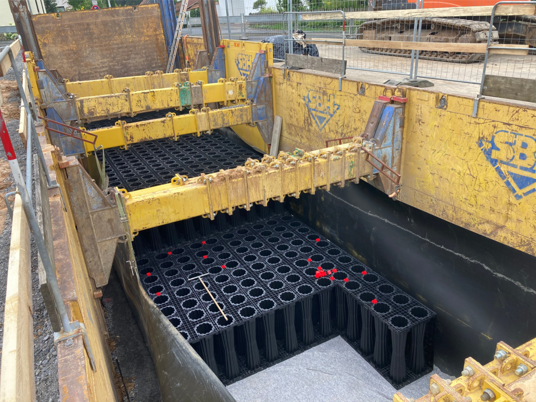 ACO Stormbrixx als Blockspeicher: Ein ideales System in kompakter Bauweise, das sich problemlos in die unterirdische Infrastruktur integrieren lsst.