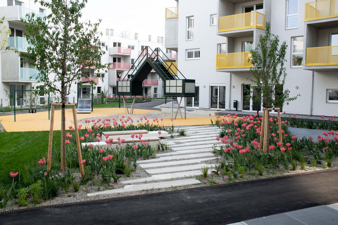Beim Re-use von Altmaterial ist noch viel Luft nach oben – die Grellgasse zeigt, wo es lang gehen kann.