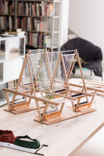 Modell – „Vert“ wurde von dem Industriedesignstudio Diez Office, dem führenden Handelsverband American Hardwood Export Council (AHEC) und den Spezialisten für Stadtbegrünung OMC°C (Office for Micro Climate Cultivation) entwickelt.