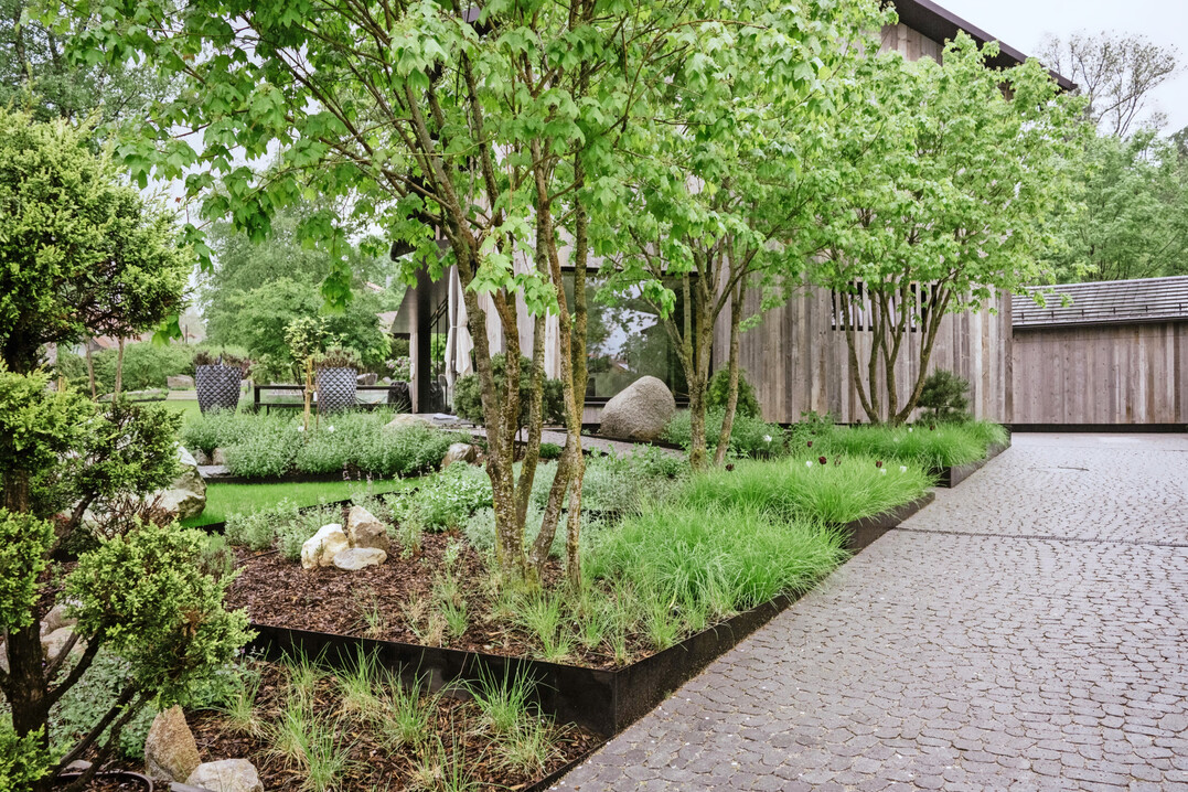 Hier bildeten Garten und Haus eine gelungene Einheit. (CvB Gartendesign)