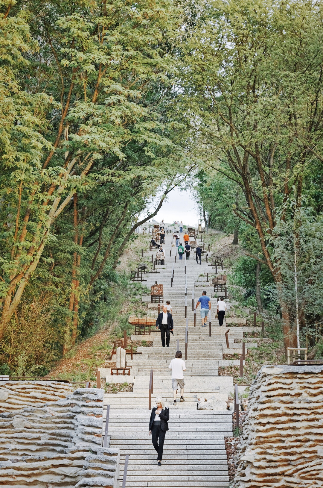 Der 1. Preis in der Kategorie "Manahmen der Klimaanpassung" erhielt der Warsaw Uprising Mount Park (Landschaftsarchitektur topoScape).