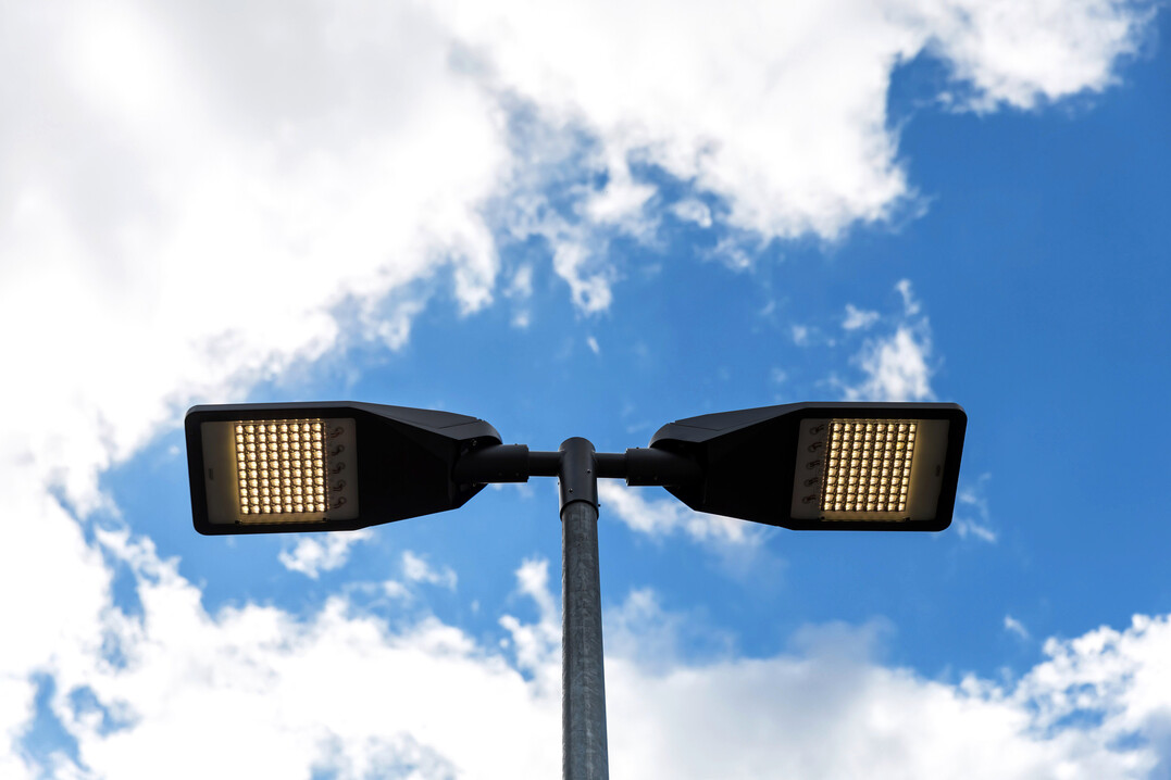 Als LED-Mastleuchte f�r den Verkehrsbereich kombiniert CARPO DB modernste Technologie mit nachhaltigem Design.