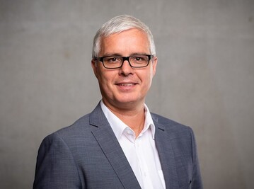 Ingeborg Paland scheidet aus. Mario Kahl zum 1. Mai 2020 neuer Bundesgeschftsfhrer.