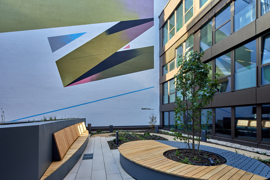 13 m lang ist das größtes Freiraummöbel.