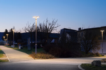 Die Gemeinde Balgheim spart nach der Beleuchtungssanierung Betriebs- und Instandhaltungskosten und reduziert den CO2-Aussto jhrlich um rund 40 Tonnen.