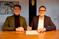 Robert Reck, Oberb�rgermeister Dessau-Ro�laus (l.), und Achim Schloemer, DBGGesch�ftsf�hrer, unterzeichnen den Gesellschaftsvertrag.