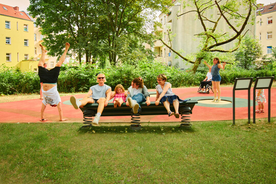 Den Preisen gemein ist, dass sie alle zukunftsweisende Ideen und Projekte suchen, die den neuen klimatischen, �kologischen, sozialen und wirtschaftlichen Herausforderungen gerecht werden (Foto aus der PM f�r den Landschaftsarchitektur-Preis Berlin-Brandenburg).