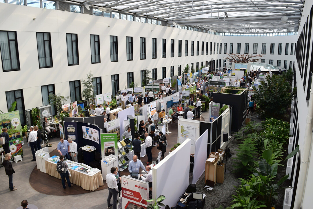 Eine Fachausstellung erg�nzt den Kongress.