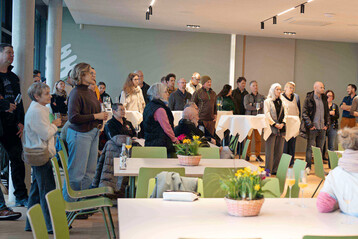 Zur Er�ffnung des Forum h kamen Planende aus Galabau und Landschaftsarchitektur, um mehr �ber das neue Konzept zu erfahren.