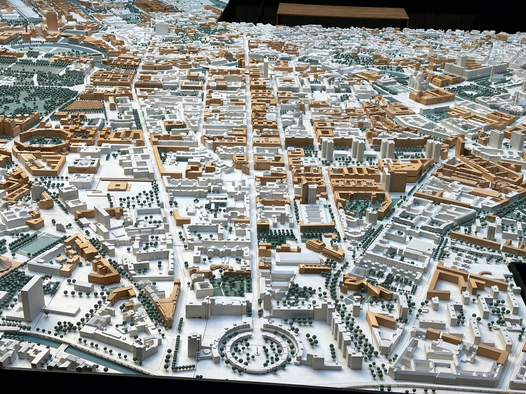 Berlin ist eine gr�ne Metropole, allerdings sind bereits �ber 60 % der Stra�enb�ume als gesch�digt eingestuft.