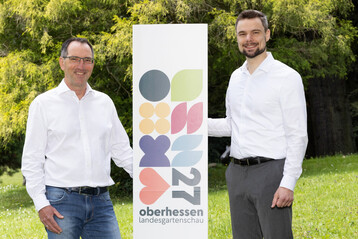 Florian Herrmann und Thomas Hellingrath, Gesch�ftsf�hrer der Landesgartenschau, geben Einblicke in die Besonderheit der interkommunalen Schau.