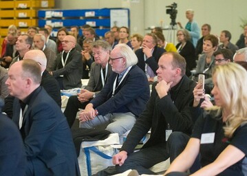 Die Vorjahresveranstaltung des Achersleber Archtekturtages fand bereits groen Anklang in der Szene, so nahmen 2018 rund 150 Architekten, Planer und Journalisten am Architekturtag teil. Fr 2019 rechnen die Veranstalter der Novo-Tech mit noch mehr Resonanz.