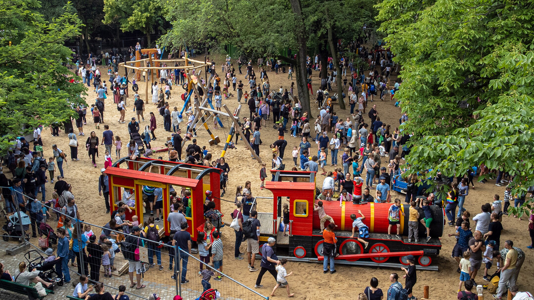 Erffnung des Zauberspielplatzes