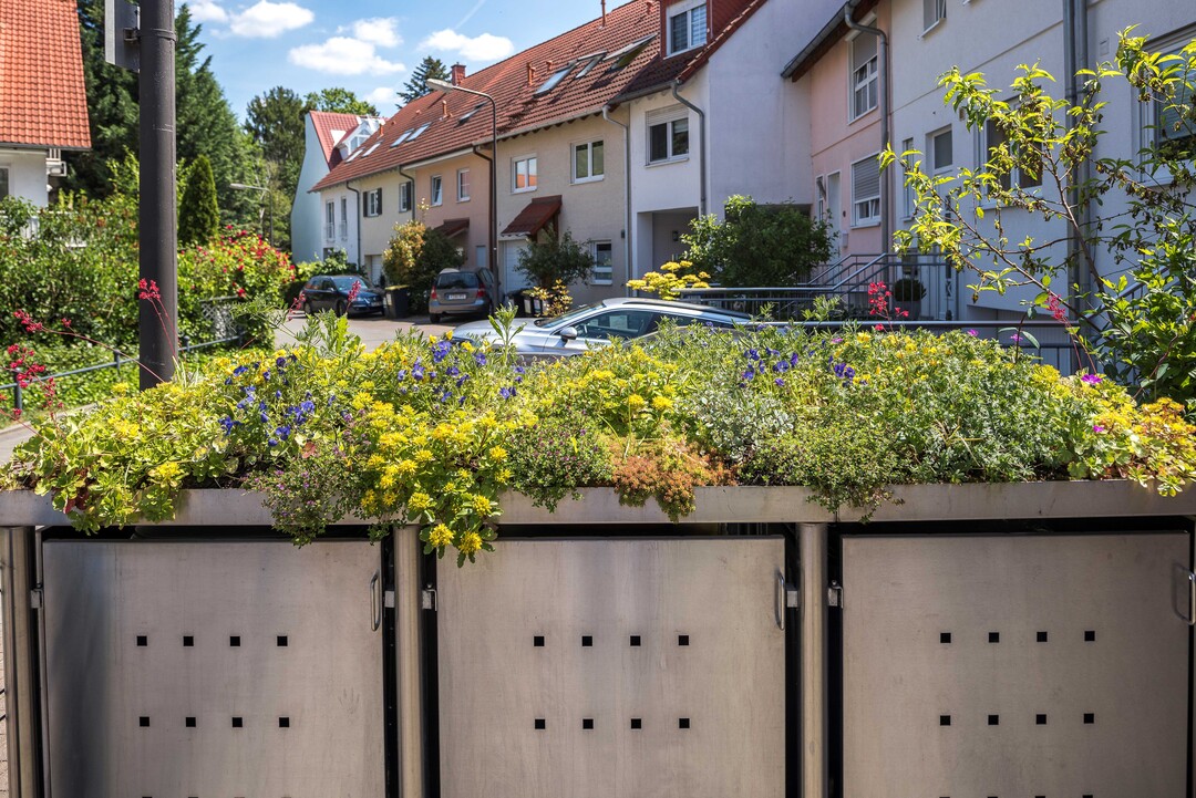 Vorbildliche begrnte Mlleinhausung