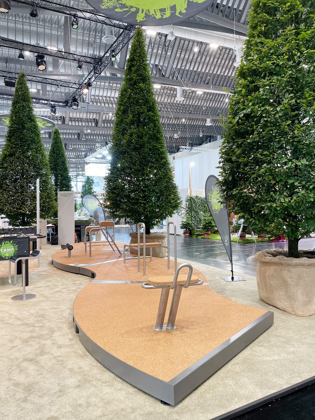 Auf der Messe GaLaBau standen die Flexdex-M�bel zentral im Messe-Camp, der Austauschplattform f�r junge Fachkr�fte und Jungunternehmer. 