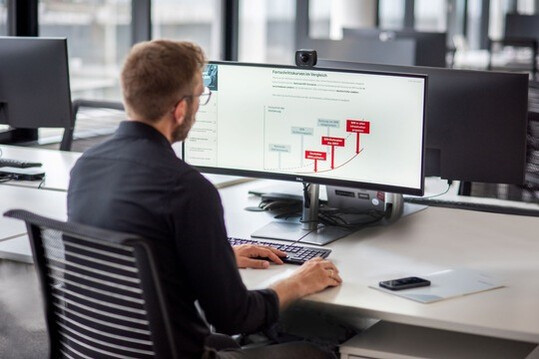 Der erste vollwertige und berufsbegleitende Masterstudiengang BIM  Building Information Modeling" begann zum Wintersemester 2024/25. 