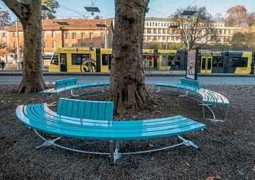 Spezialanfertigung einer Rundbank auf dem Loryplatz. Als Treffpunkt der Menschen. 
Sie soll dem Platz einen Charakter geben und den Ort farblich auffrischen.
 