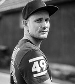 Marcus Becker ist Sportwissenschaftler und ehemaliger Leistungssportler.