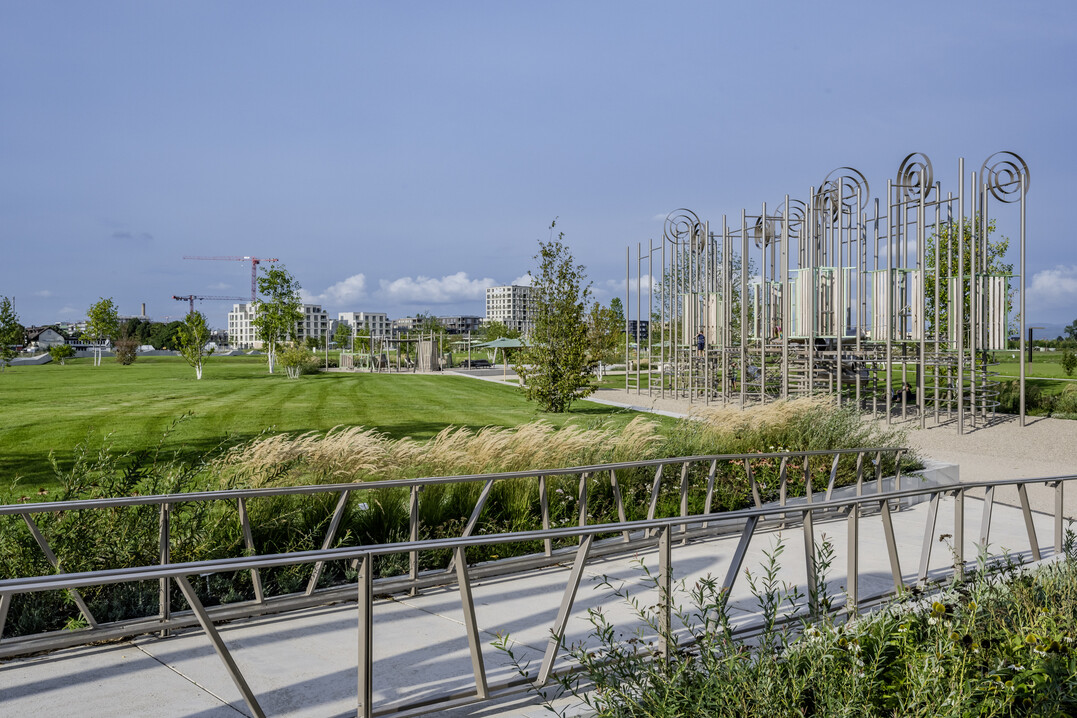 Spielstation in der Parkschale des Spinelli-Geländes