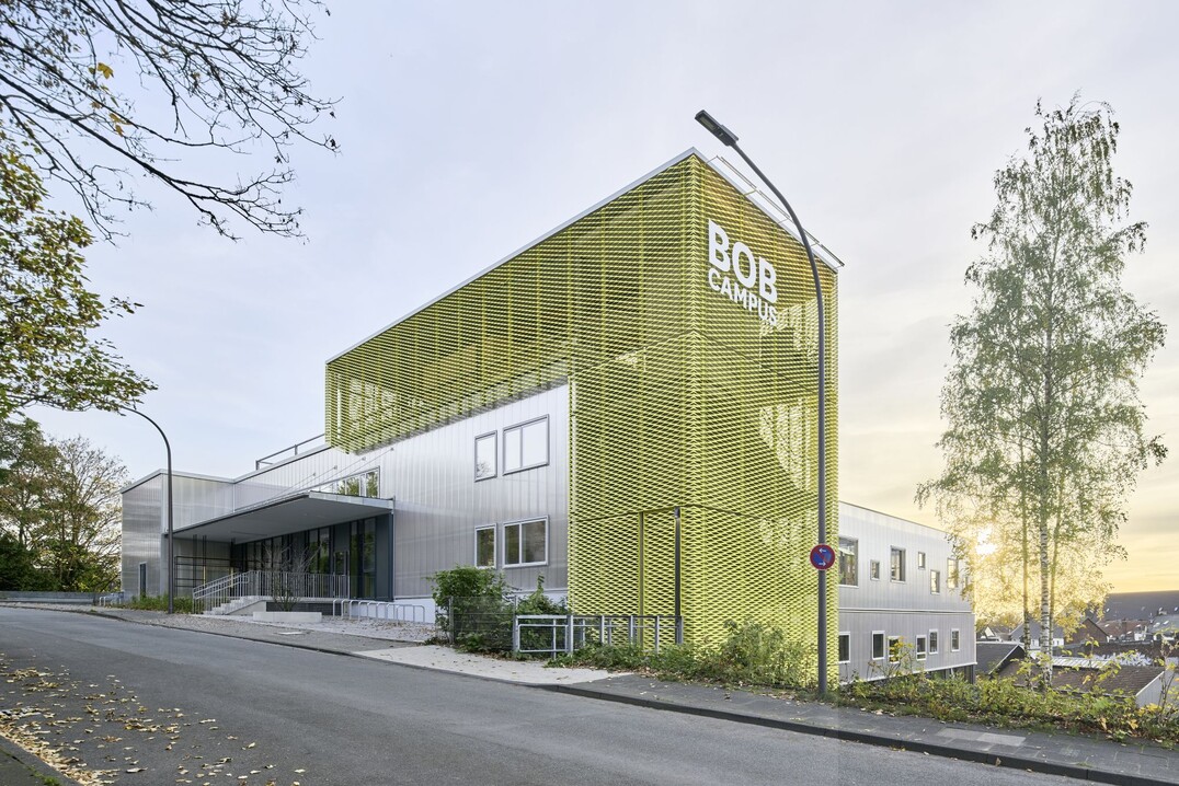 Teil des 16. „Architekturquartett NRW“: BOB Campus, Wuppertal (Architektur: raumwerk.architekten, Köln / Landschaftsarchitektur: atelier le balto, Berlin)