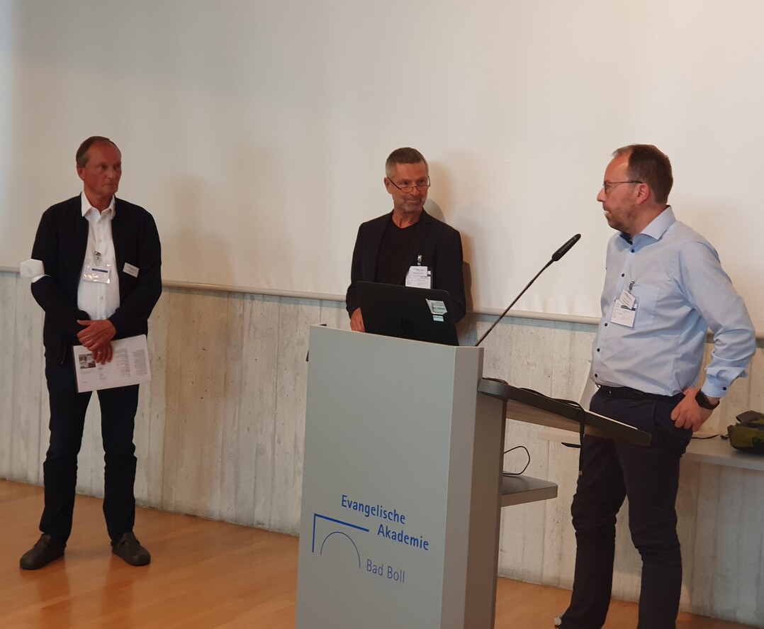 Im Gesprch (von links): Walter Fee, Moderator Markus Gnchtel, Carsten Dierkes