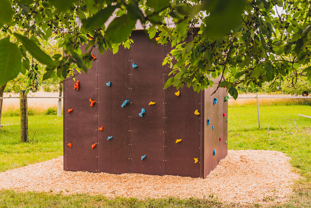 Der Boulderwürfel ist ein Ergebnis aus dem Schulalltag. Mittlerweile stehen schon fünf dieser Würfel auf verschiedenen Schulhöfen