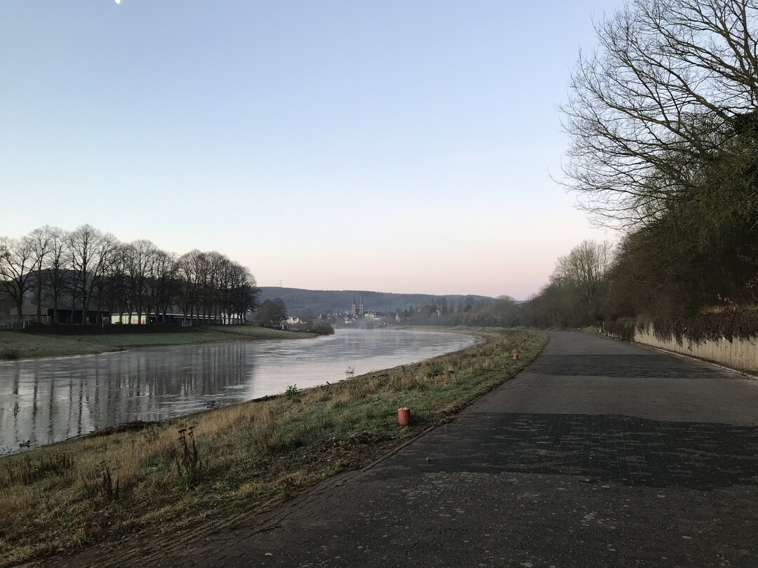 Noch schaut die Uferfront wenig einladend aus. 