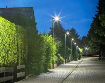 Mit LED und Nachtabsenkung spart die Stadt Hameln ber 75 % Energiekosten. Dank BMU-Frderung und einem zinsgnstigen KfW-Kredit kostet die neue Anlage  unterm Strich keinen Cent. 
