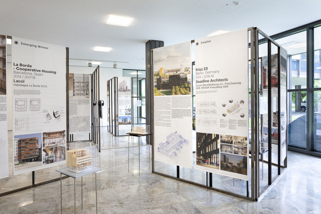Die Ausstellung zum Mies van der Rohe Award 2022 im LVR-Landeshaus in Kln, 11. Juni - 13 Juli 2022, prsentiert vom Museum der Baukultur NRW.