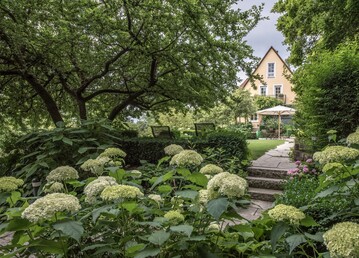 Der Garten des Jahres wird in der neuen Ulmer-Gartenplanungszeitschrift GRTEN, die demnchst erscheint, vorgestellt.