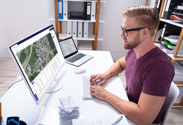 Die sixData GmbH mit Sitz im bayerischen Prien am Chiemsee wurde 2002 gegrndet und ist heute deutscher Marktfhrer bei Datenmanagementsystemen fr Straenbeleuchtung.Da die bisherige Lsung relativ unbersichtlich und zeitaufwndig war, entschied sich das Unternehmen, auf das neue Programm luxData.easy der sixData GmbH umzustellen.