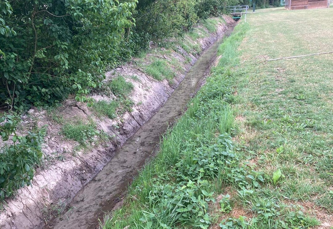 Wenn Bche zu Abflussrinnen degradiert werden, verschwindet mehr Wasser aus der Flche als ntig.