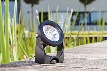 Oase hat die Beleuchtung der Wasserspiele im Park Planten + Blomen durch moderne LED-Leuchten beigesteuert. 