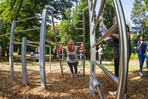 Trainieren mit dem eigenen Körpergewicht steht in den Calisthenics-Parks im Vordergrund (Hersteller Playparc).