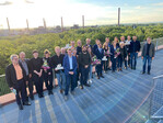 Am Dienstag, 24. Mai 2022, fand im Erich Brost Pavillon auf Zeche Zollverein in Essen die Preisverleihung des nrw.landschaftsarchitektur.preises 2022 statt.