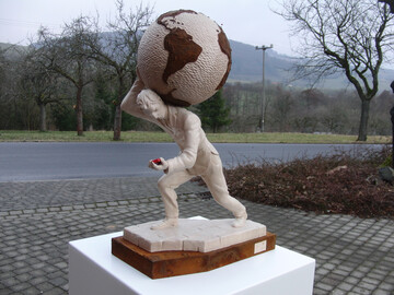 Die prmierte Skulptur "Atlas" von Bastian Tabert 
