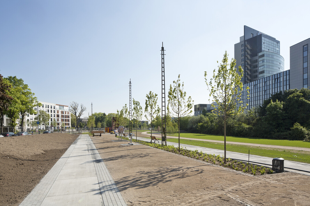 Seit November wird der prämierte Entwurf des Stadt-Natur-Park Flingern auf dem ehemaligen Güterbahnhofsgelände Grafenberg in Düsseldorf realisiert.