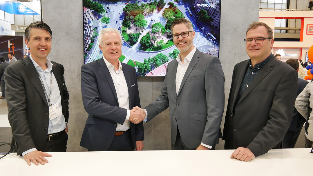 Swarco und TomTom haben ihre erweiterte Zusammenarbeit und strategische Partnerschaft whrend der Intertraffic Amsterdam besiegelt. Von links: Joost de Ruiter (SWARCO Head of Global B2B Products & Solutions Sales ITS Division), Richard Sturrus (Sales Director Enterprise TomTom), Christoph Stgerer (SWARCO Vice President Products & Solutions ITS Division), Ralf-Peter Schfer (VP Traffic and Travel Information TomTom).Von links: Joost de Ruiter (SWARCO Head of Global B2B Products & Solutions Sales ITS Division), Richard Sturrus (Sales Director Enterprise TomTom), Christoph Stgerer (SWARCO Vice President Products & Solutions ITS Division), Ralf-Peter Schfer (VP Traffic and Travel Information TomTom).Von links: Joost de Ruiter (SWARCO Head of Global B2B Products & Solutions Sales ITS Division), Richard Sturrus (Sales Director Enterprise TomTom), Christoph Stgerer (SWARCO Vice President Products & Solutions ITS Division), Ralf-Peter Schfer (VP Traffic and Travel Information TomTom).