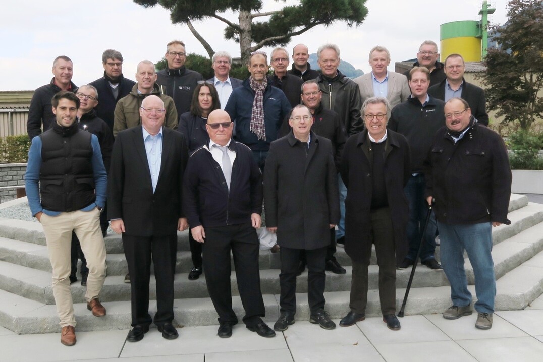 Die Teilnehmer des Treffens der Lizenzgruppe der braun-steine GmbH