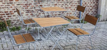 Die klassische Parkbank weicht modernen Stadtmbeln aus Holz.