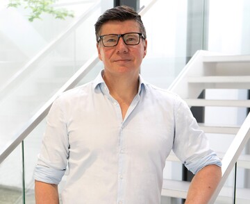 In seiner neuen Rolle als Global Head of Marketing ist Robert Diedrich fr die globale Marketingstrategie und -planung der WE-EF Gruppe verantwortlich und leitet die Umsetzung und Verfolgung von Marketinginitiativen.