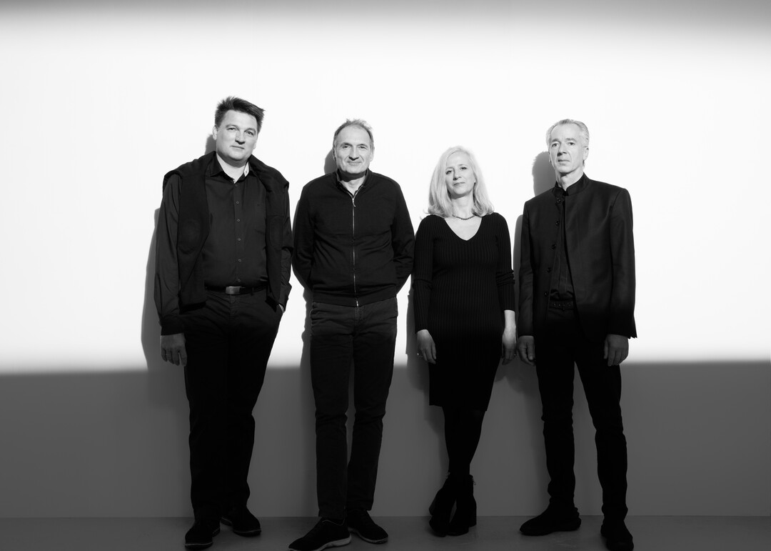 WES LandschafsArchitektur: Ein interdisziplinres Team von mehr als 50 Mitarbeitern wird von den vier geschftsfhrenden Gesellschaftern Wolfgang Betz, Michael Kaschke, Henrike Wehberg-Krafft und Claus Rdding gefhrt.
